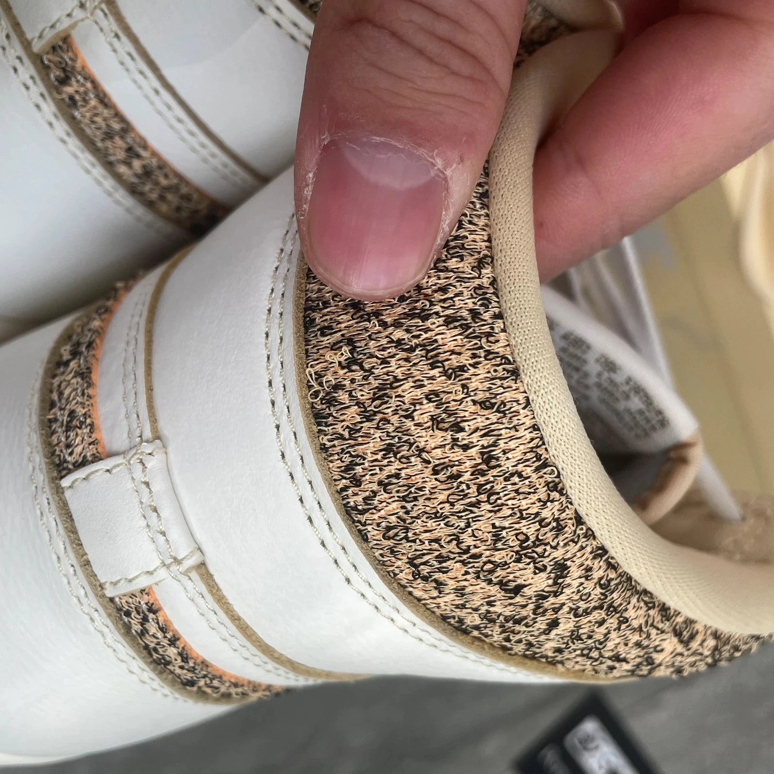Jordan 1 High Retro - White Sand